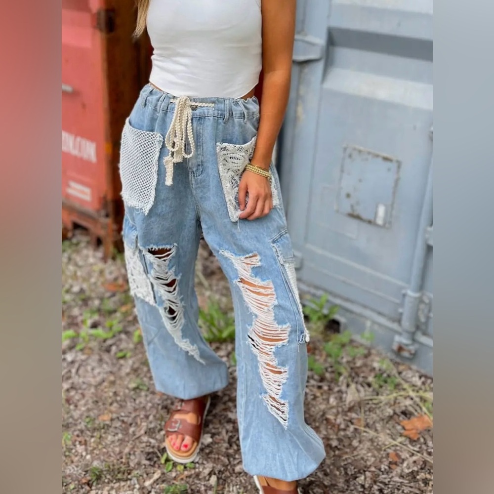 POL Light Blue Lace Patchwork Boyfriend Jeans - Picture 5 of 10